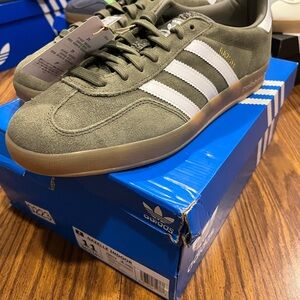 Adidas Gazelle Men's Khaki and White Sneakers